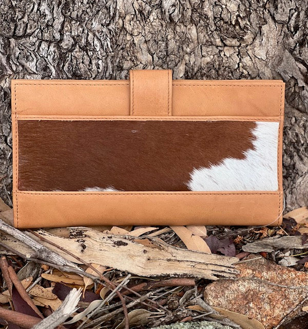 Cowhide Travel Clutch Wallet - Tan & White