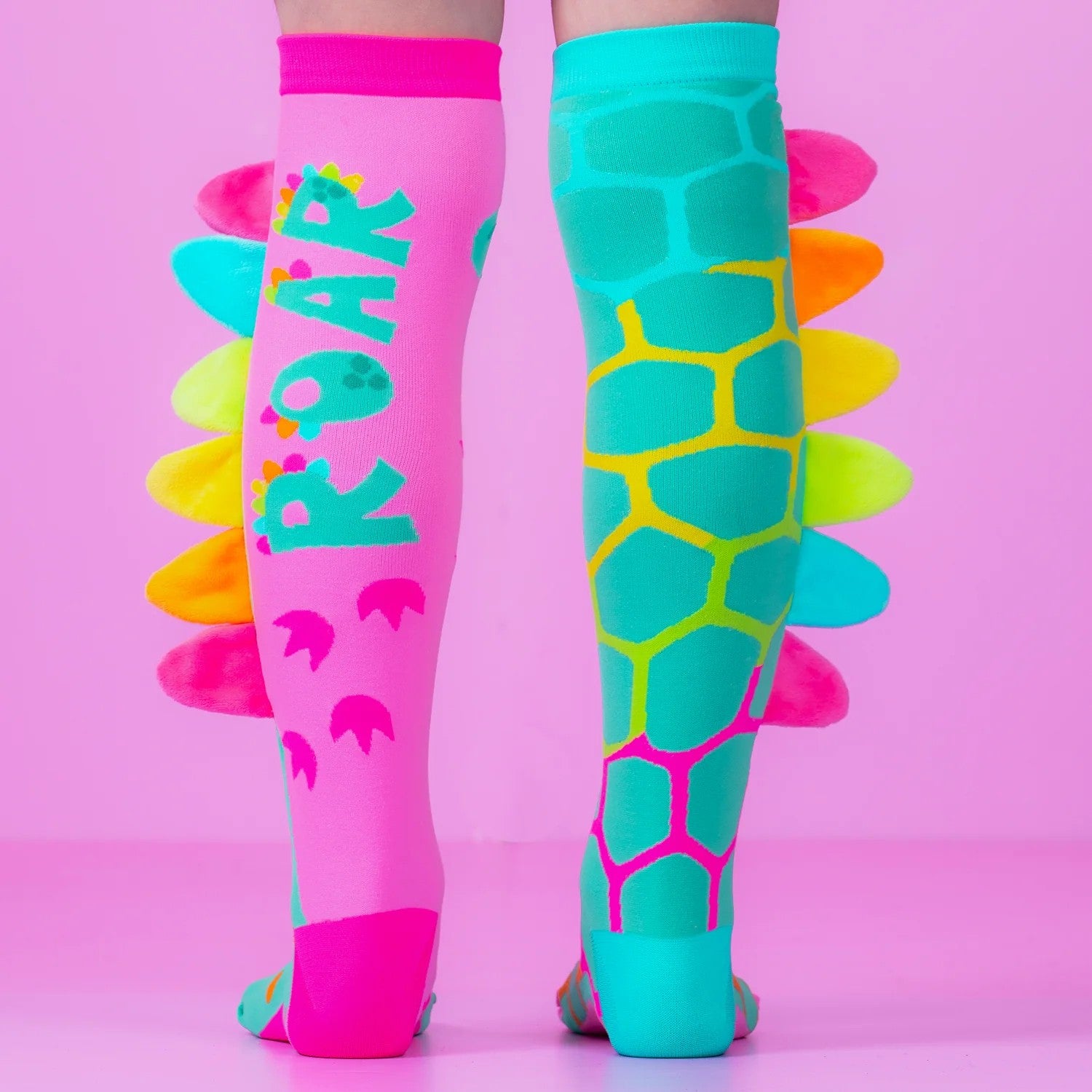 Madmia Socks [desn:pink Roar Dino]